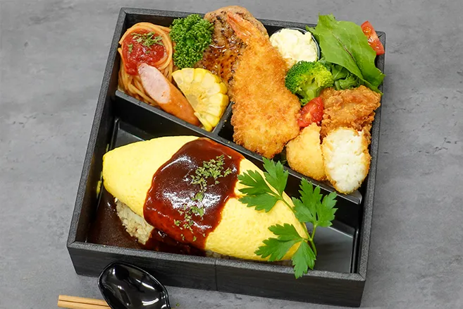 ふわとろ卵のオムライスとMIXグリルの洋食膳 【フォンドボーのデミグラスソース】