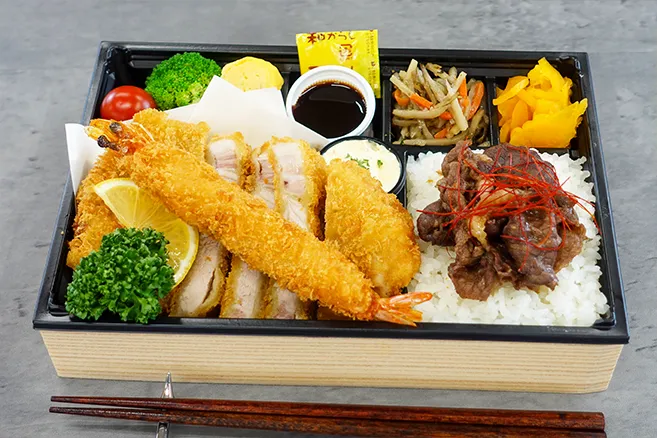 厳選豚ロースとんかつと有頭海老フライ弁当