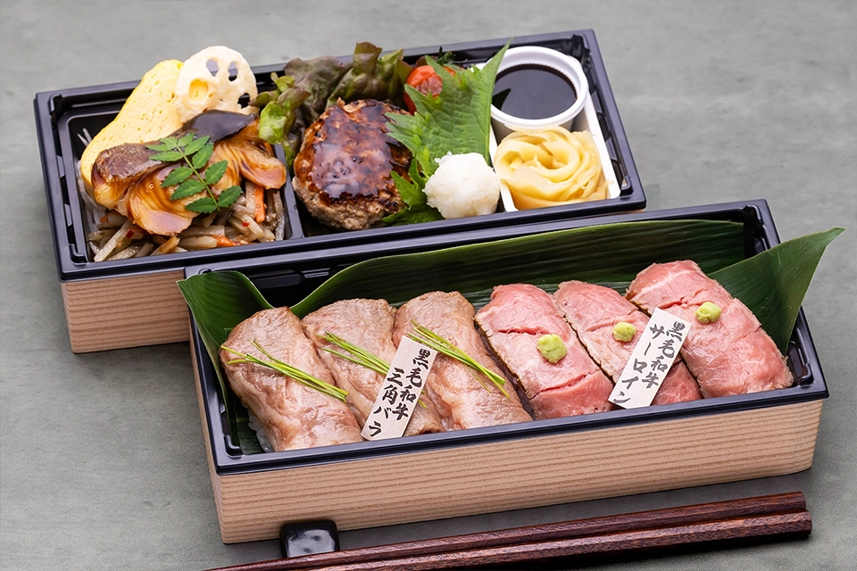 黒毛和牛 二種の極上握りと銀鱈西京照焼き、和風ハンバーグの特撰二段重