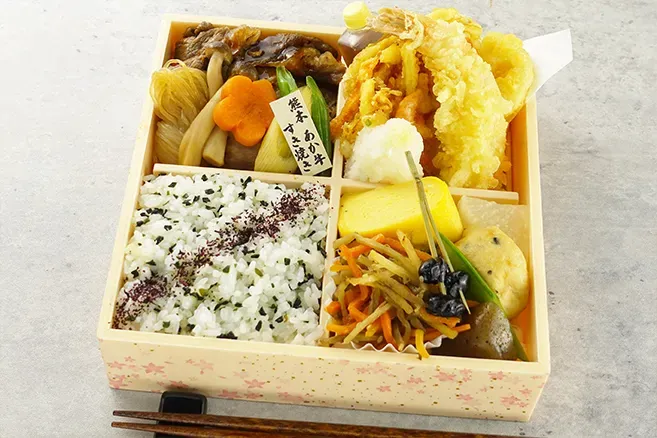 【12月限定価格/限定販売】 熊本あか牛すき焼きと天ぷら盛りの極上御膳 (天ぷら 神膳本陣)