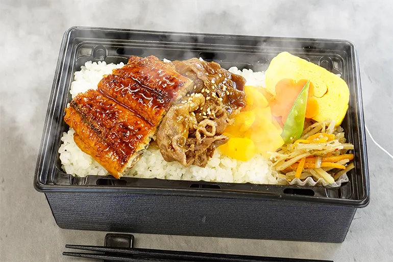 あつあつ! うなぎと牛カルビ重