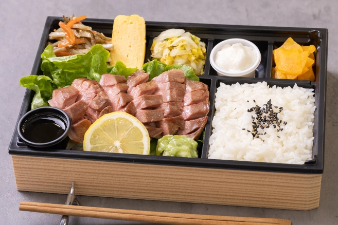 【3月4月特別価格/先行販売】 豚芯タンの厚切り弁当  (  ox tongue 37  )