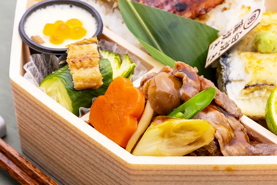 7月8月特別価格/限定販売】極上うなぎ懐石 〜蒲焼きと白焼きの食べ